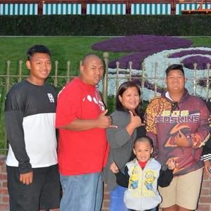 Meet your Posher, Derick brena